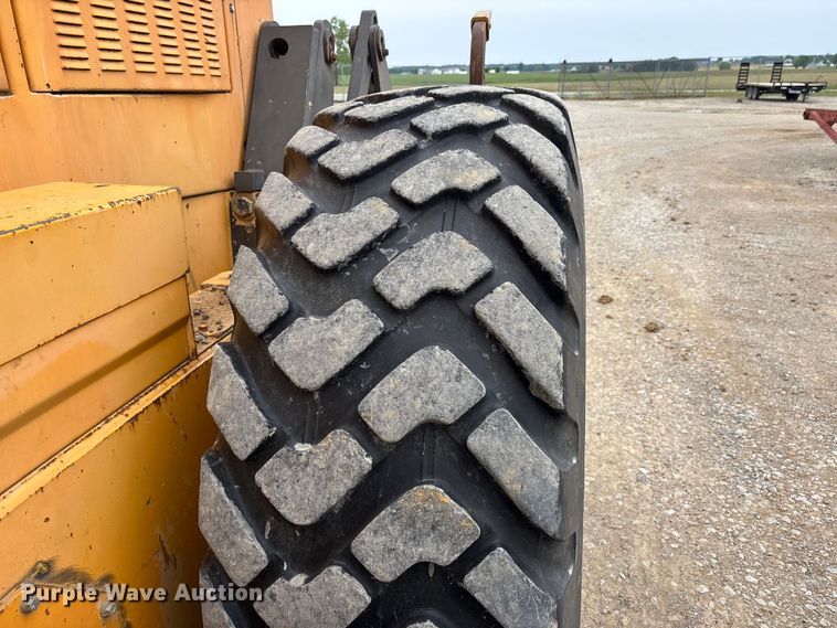 image for item DV4271 1999 Champion 780A motor grader