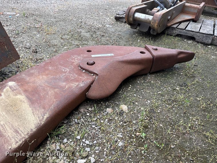image for item DV4272 Dozer blade