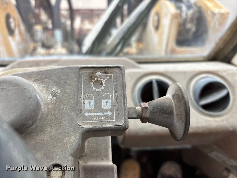 image for item DV4273 1986 Caterpillar IT18 wheel loader