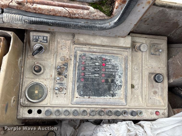 image for item DV4273 1986 Caterpillar IT18 wheel loader
