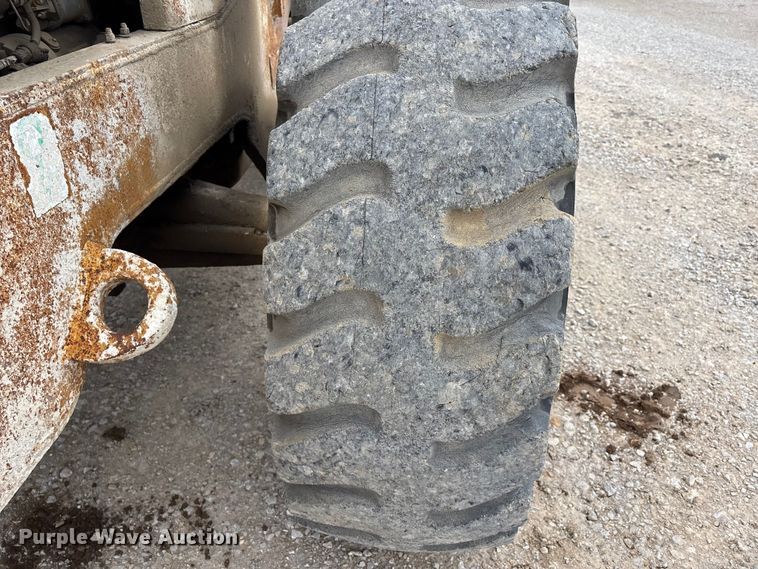 image for item DV4273 1986 Caterpillar IT18 wheel loader