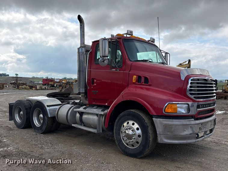 image for item DV4274 2006 Sterling 9500 semi truck