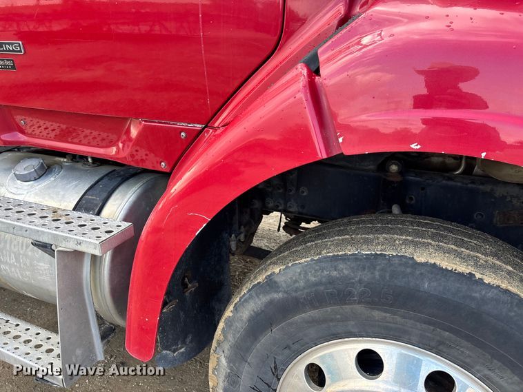 image for item DV4274 2006 Sterling 9500 semi truck