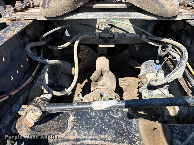 image for item DV4274 2006 Sterling 9500 semi truck
