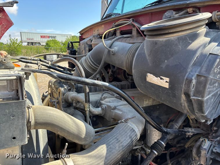 image for item DV4274 2006 Sterling 9500 semi truck