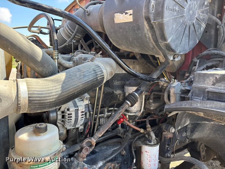 image for item DV4274 2006 Sterling 9500 semi truck