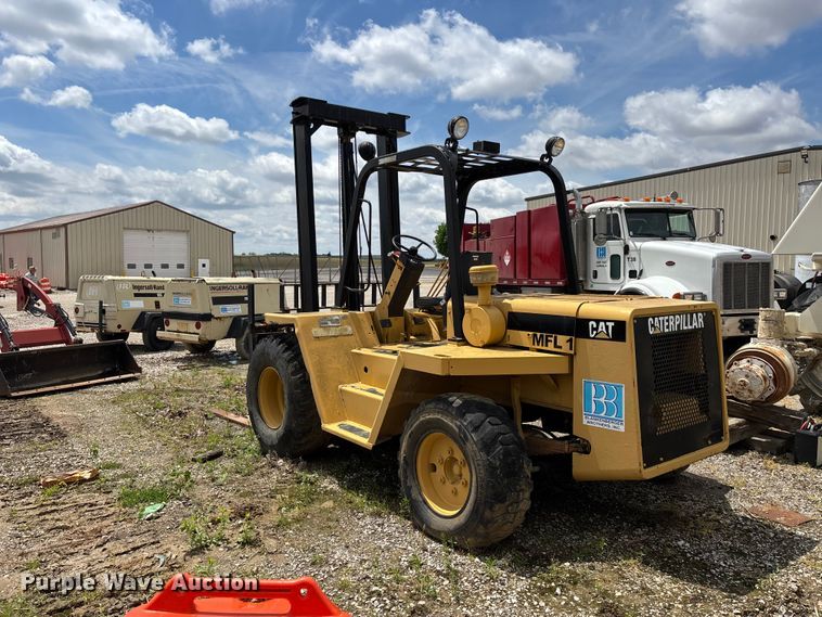 image for item DV4275 Caterpillar R80 forklift