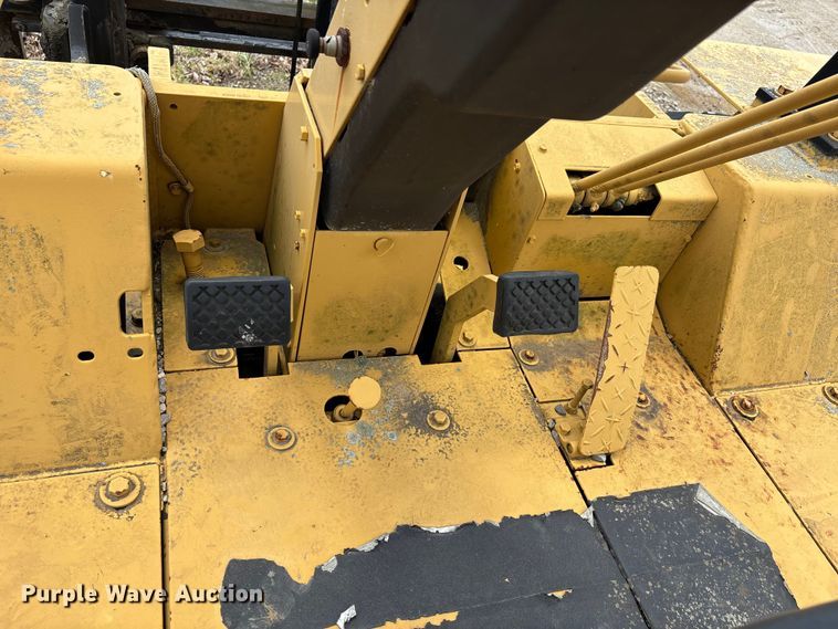 image for item DV4275 Caterpillar R80 forklift