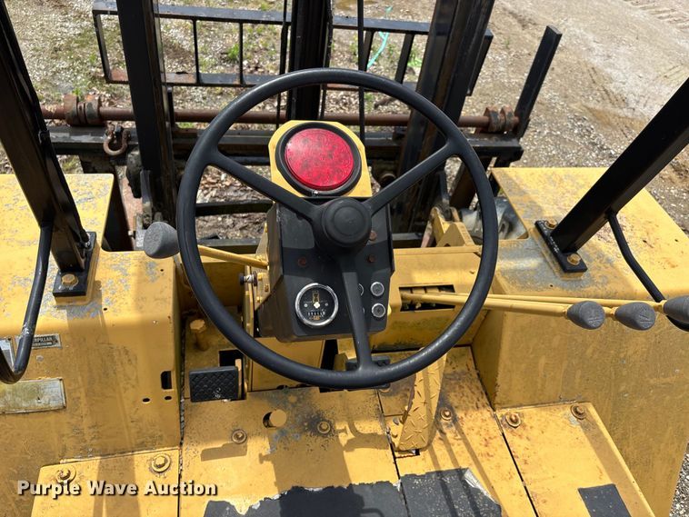 image for item DV4275 Caterpillar R80 forklift