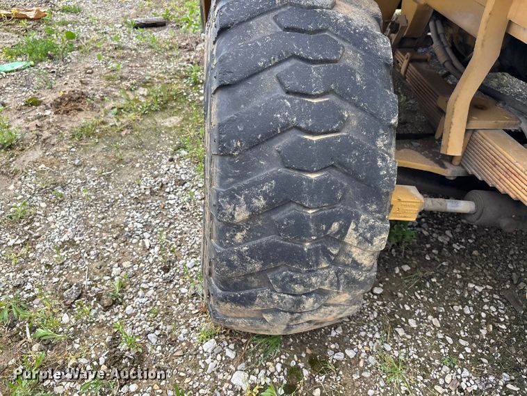 image for item DV4275 Caterpillar R80 forklift