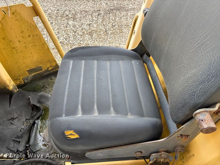 image for item DV4276 Hypac C850B single drum vibratory roller