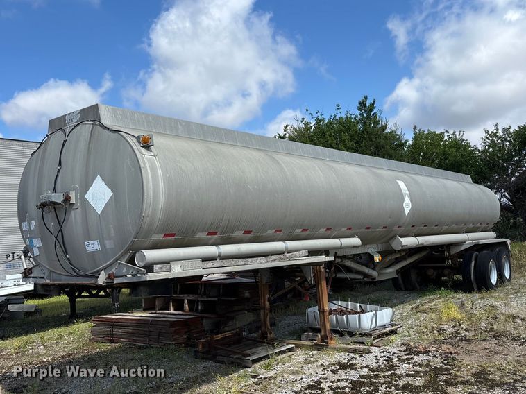 image for item DV4278 1977 Heil Tanker tank trailer
