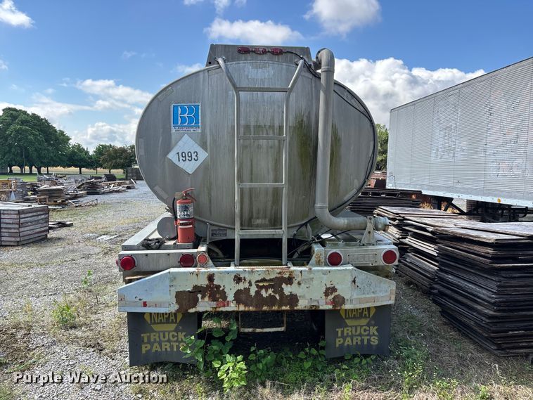 image for item DV4278 1977 Heil Tanker tank trailer