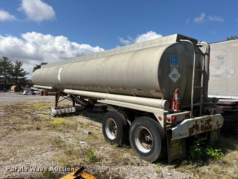 image for item DV4278 1977 Heil Tanker tank trailer