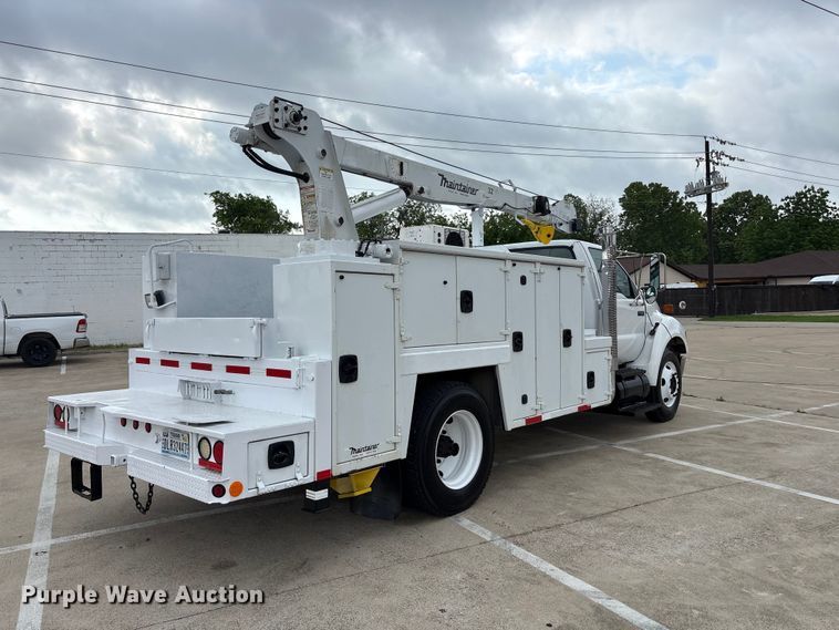image for item DV8501 2006 Ford F650 Super Duty utility / service truck
