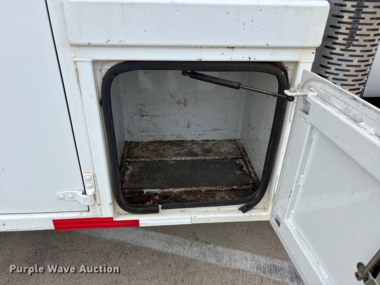 image for item DV8501 2006 Ford F650 Super Duty utility / service truck