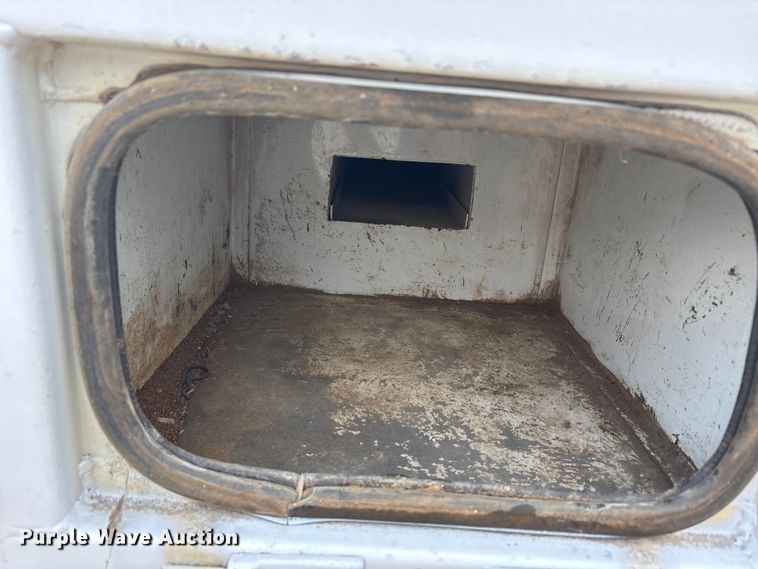 image for item DV8501 2006 Ford F650 Super Duty utility / service truck