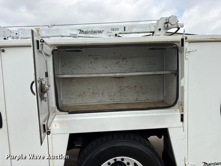 image for item DV8501 2006 Ford F650 Super Duty utility / service truck