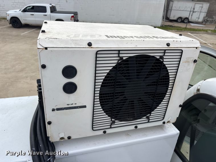 image for item DV8501 2006 Ford F650 Super Duty utility / service truck