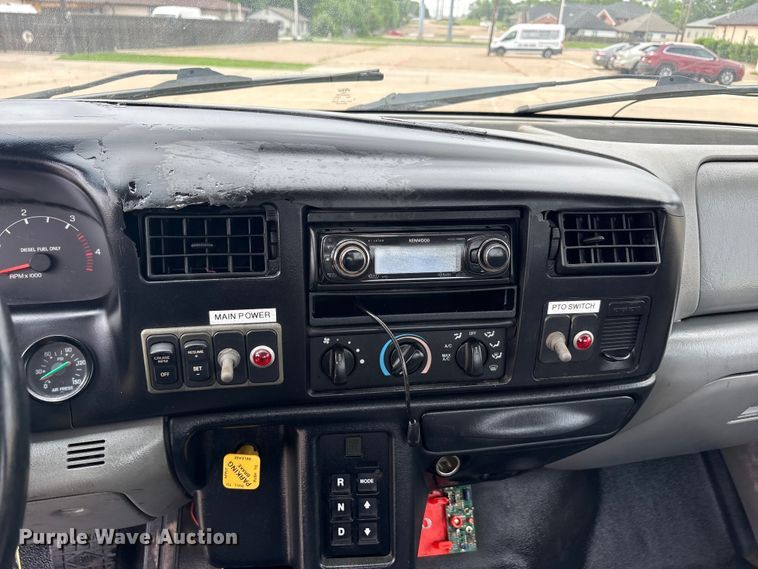 image for item DV8501 2006 Ford F650 Super Duty utility / service truck