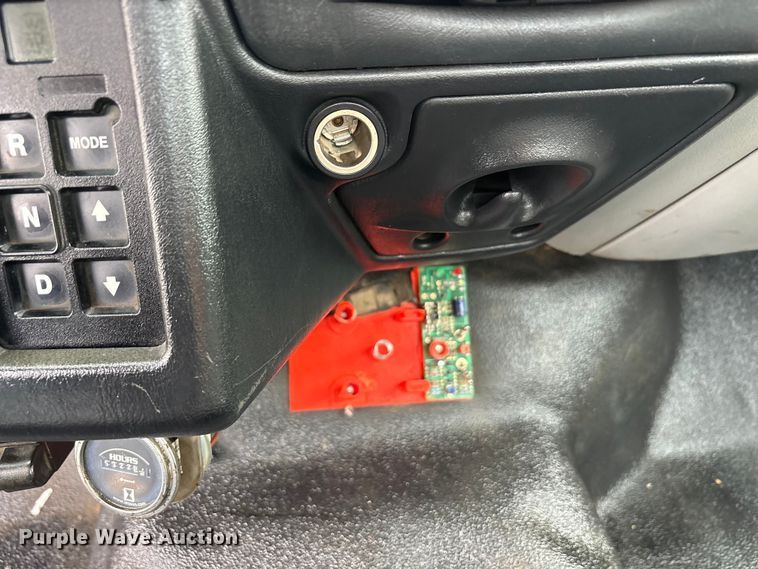 image for item DV8501 2006 Ford F650 Super Duty utility / service truck