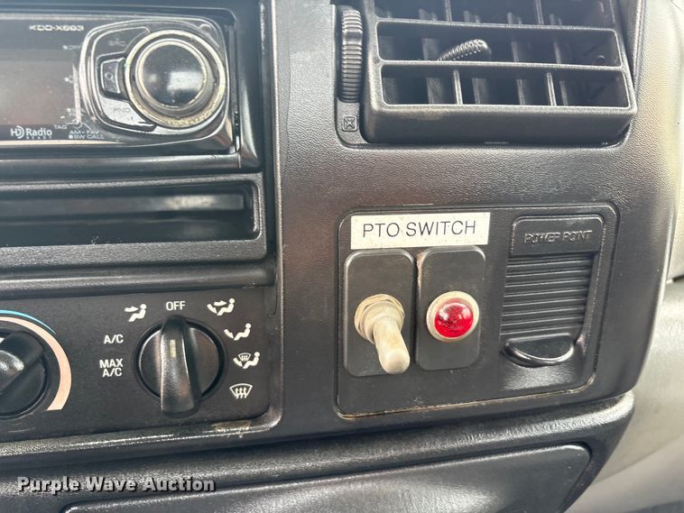 image for item DV8501 2006 Ford F650 Super Duty utility / service truck