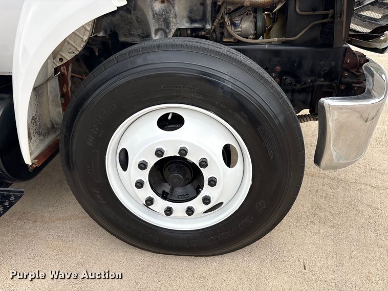image for item DV8501 2006 Ford F650 Super Duty utility / service truck