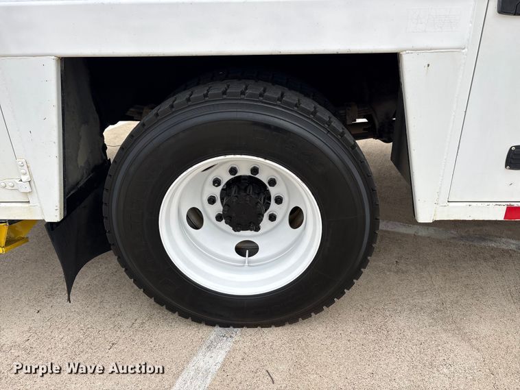 image for item DV8501 2006 Ford F650 Super Duty utility / service truck