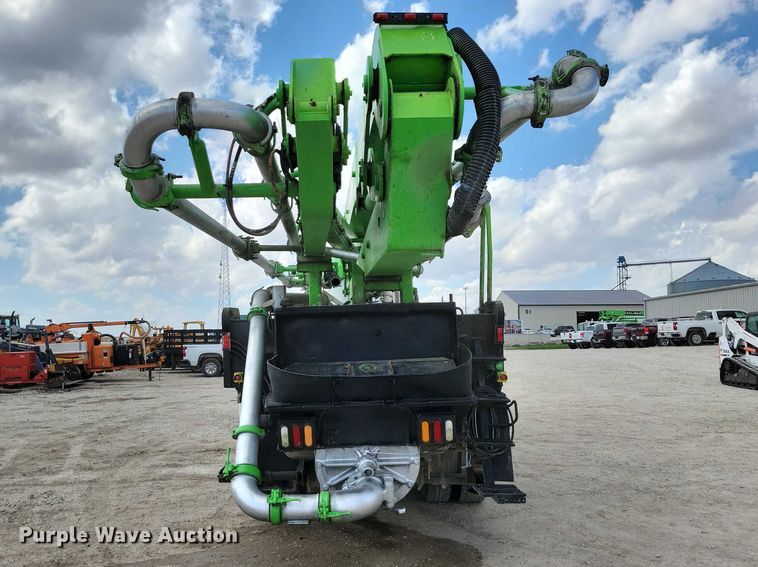 image for item DZ7030 2007 Mack MR688S concrete pump truck