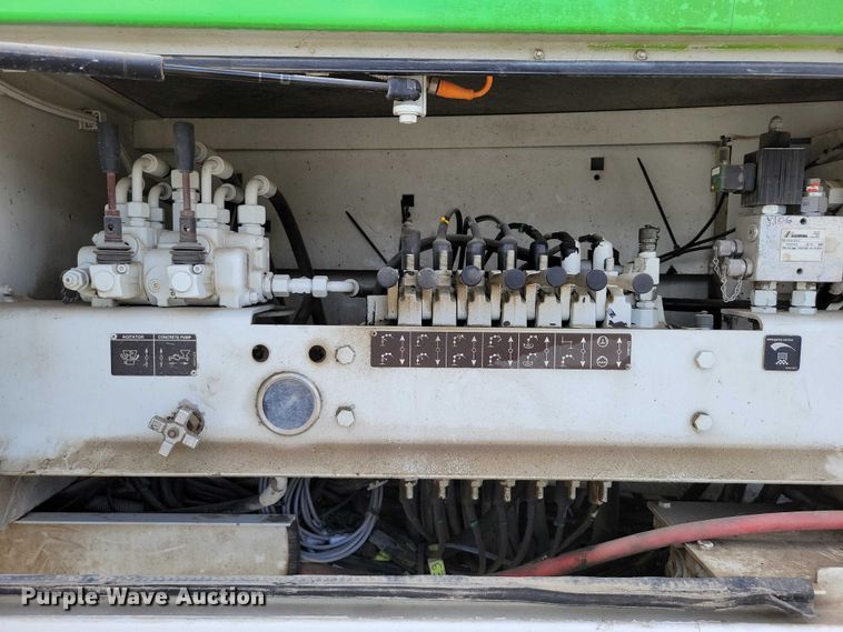 image for item DZ7030 2007 Mack MR688S concrete pump truck