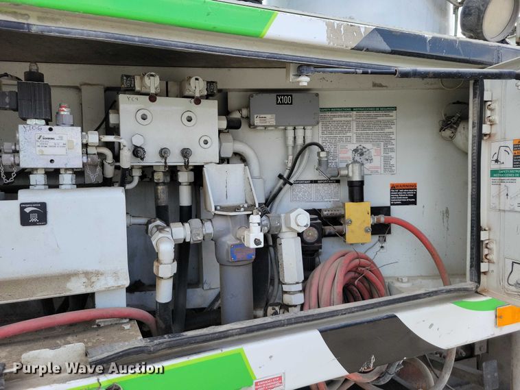 image for item DZ7030 2007 Mack MR688S concrete pump truck