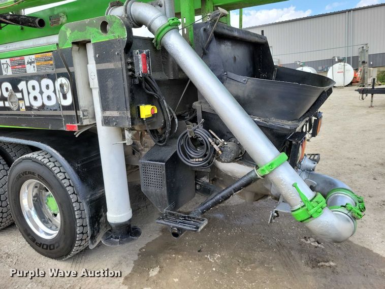 image for item DZ7030 2007 Mack MR688S concrete pump truck