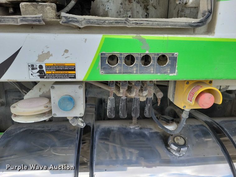 image for item DZ7030 2007 Mack MR688S concrete pump truck