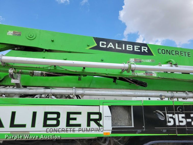 image for item DZ7030 2007 Mack MR688S concrete pump truck