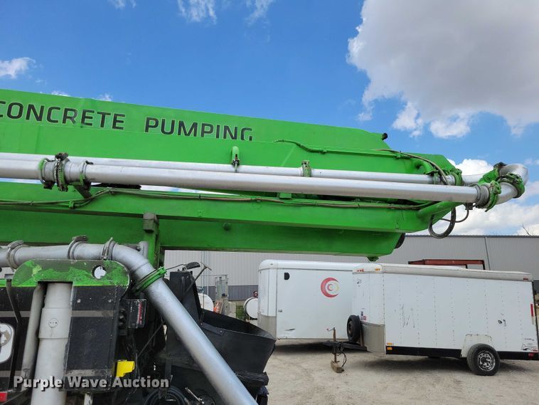 image for item DZ7030 2007 Mack MR688S concrete pump truck