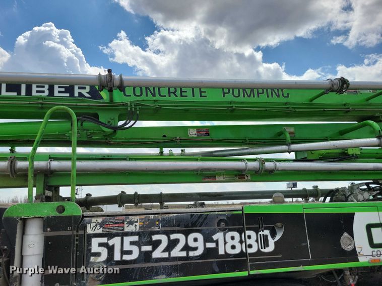 image for item DZ7030 2007 Mack MR688S concrete pump truck