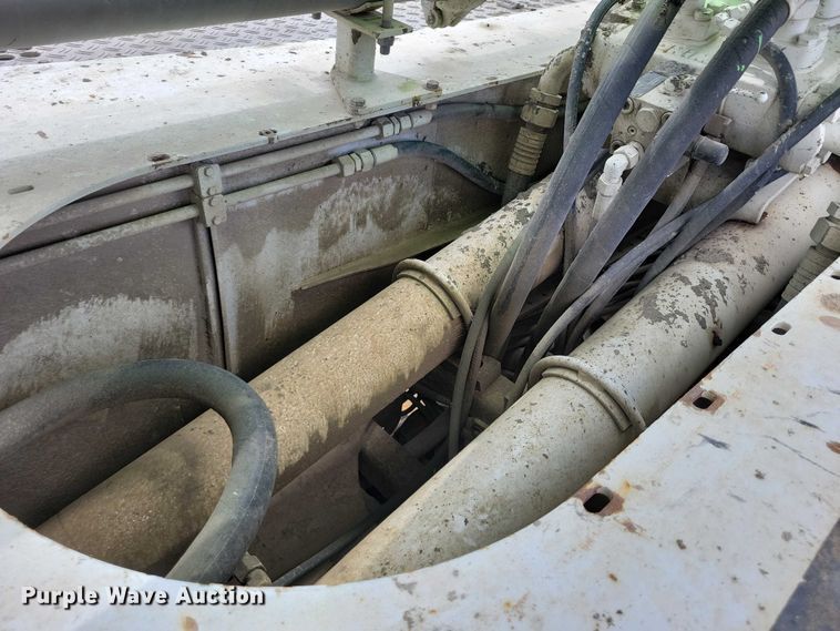 image for item DZ7030 2007 Mack MR688S concrete pump truck