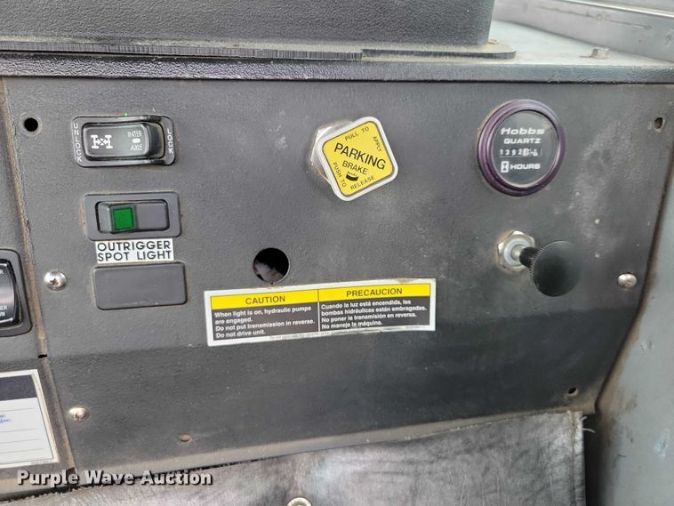 image for item DZ7030 2007 Mack MR688S concrete pump truck