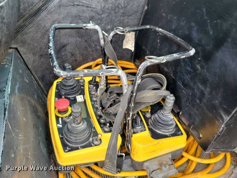 image for item DZ7030 2007 Mack MR688S concrete pump truck