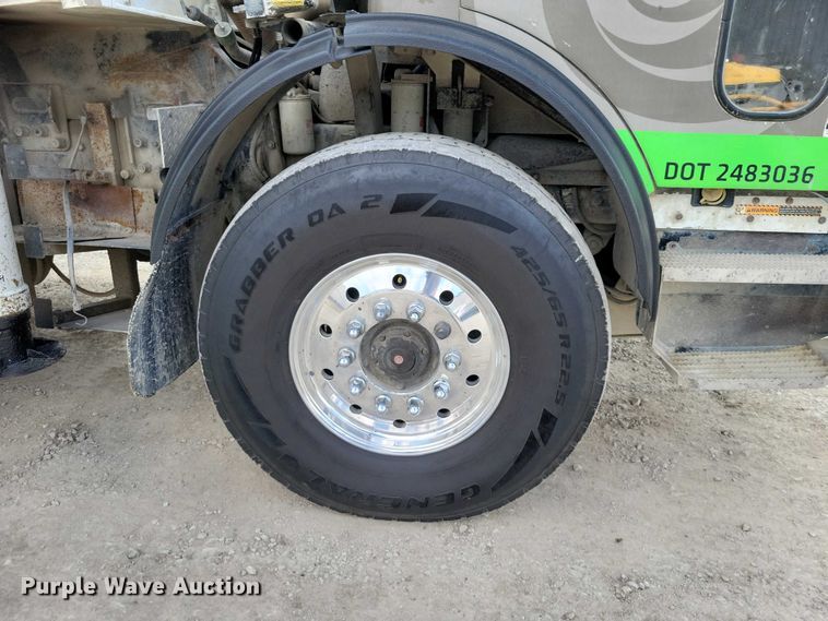 image for item DZ7030 2007 Mack MR688S concrete pump truck