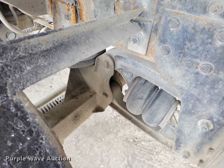 image for item DZ7030 2007 Mack MR688S concrete pump truck