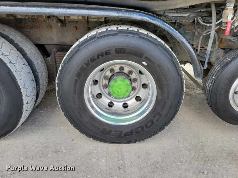 image for item DZ7030 2007 Mack MR688S concrete pump truck