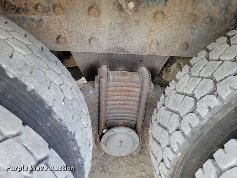 image for item DZ7030 2007 Mack MR688S concrete pump truck