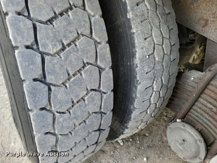 image for item DZ7030 2007 Mack MR688S concrete pump truck