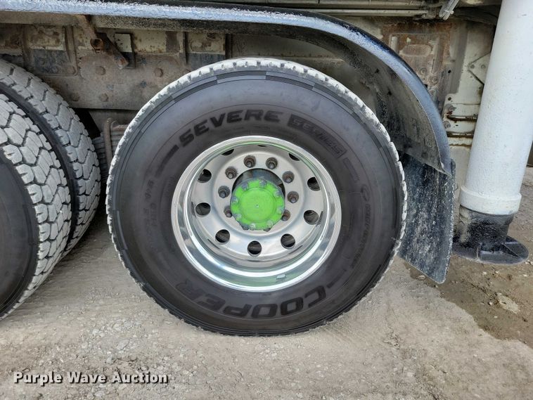 image for item DZ7030 2007 Mack MR688S concrete pump truck