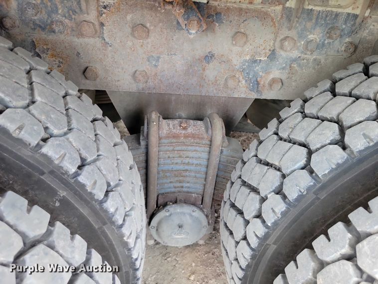 image for item DZ7030 2007 Mack MR688S concrete pump truck