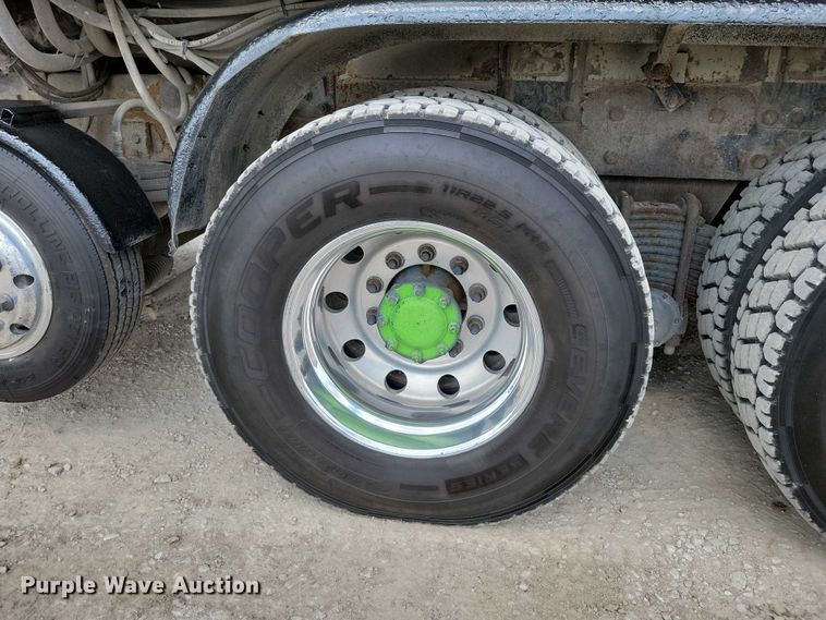 image for item DZ7030 2007 Mack MR688S concrete pump truck