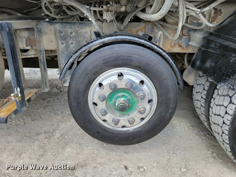 image for item DZ7030 2007 Mack MR688S concrete pump truck