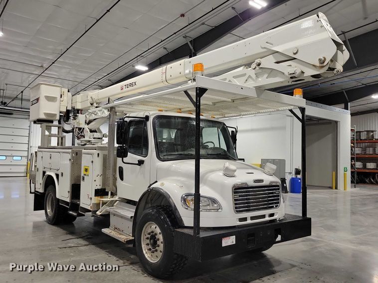 image for item DZ7032 2017 Freightliner Business Class M2 bucket truck