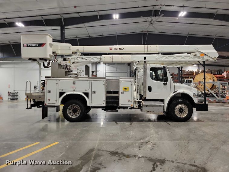 image for item DZ7032 2017 Freightliner Business Class M2 bucket truck